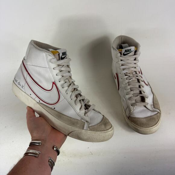 Nike Blazer Mid 77 Just Do It Skate Sneakers Men's 10.5 White Leather Mid Top - Picture 1 of 10